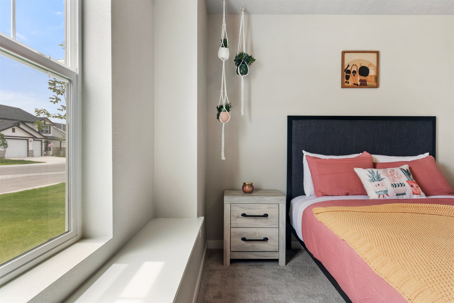 cool-and-calming-designer-home-in-nampa/