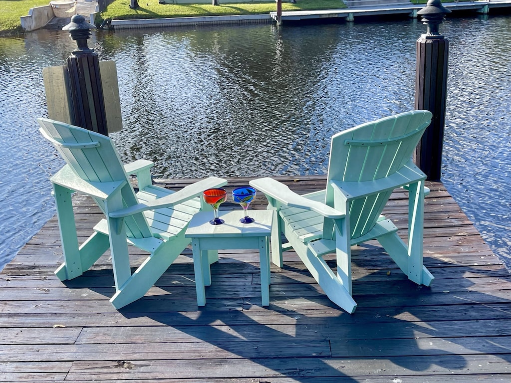 classy-n-cozy-delray-beach-pool-home/