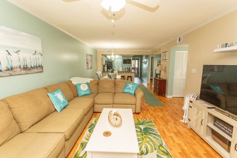 Myrtle Beach - Shore Drive - Ocean Annies