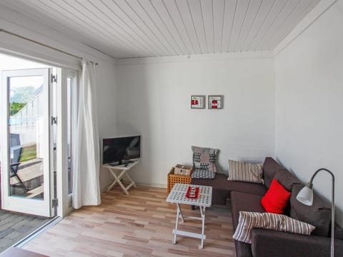 "Valio" - 6km from the sea