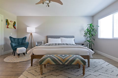 Tuck into the large master suite and get lost in your favorite novel or Netflix and chill with a 55' smart TV