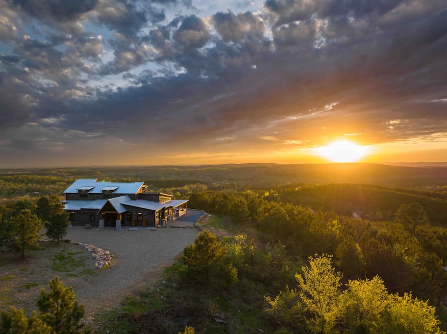 Mountain Top Vista/Family Retreat/Intimate Wedding