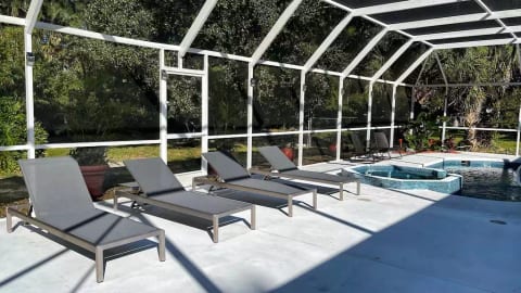 New hotel style lounge chairs