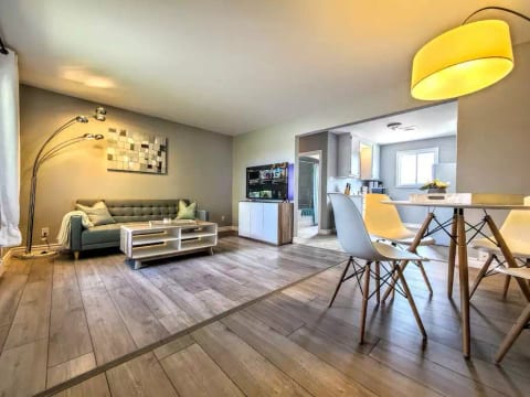 WORX TOO. Two-Bedroom Apartment