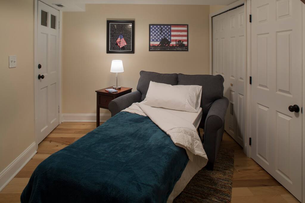 Sofa converts to twin-sized spring sleeper bed Sofa converts to twin-sized spring sleeper bed - Historic Home Next to Capitol, Walk to Everything! - Washington