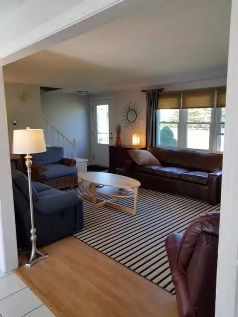 Great Home, Free Beach Parking, Wife Will Love IT!