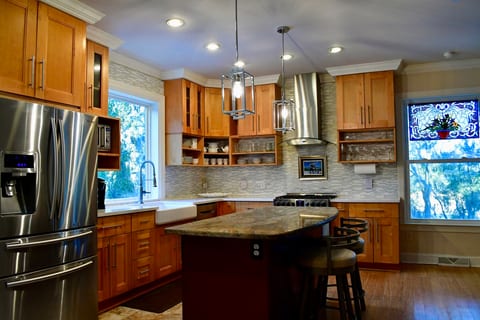 VacationRentalCharleston, LLC