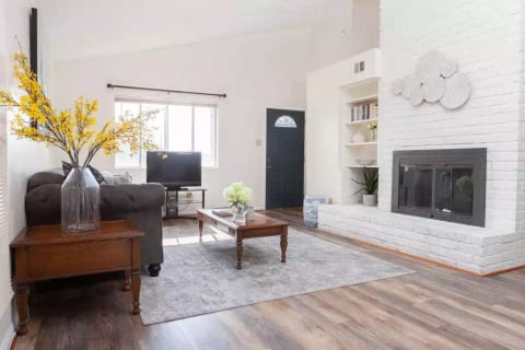 Beechnut Haven-New! Bright and Cozy Modern home