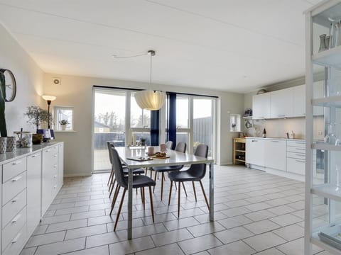 "Katharine" - 600m from the sea