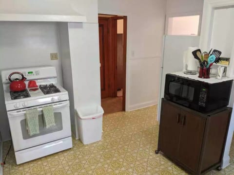 upper kitchen