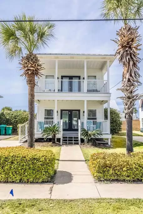 Steps to Beach, Heated Private Pool, Sleeps 20