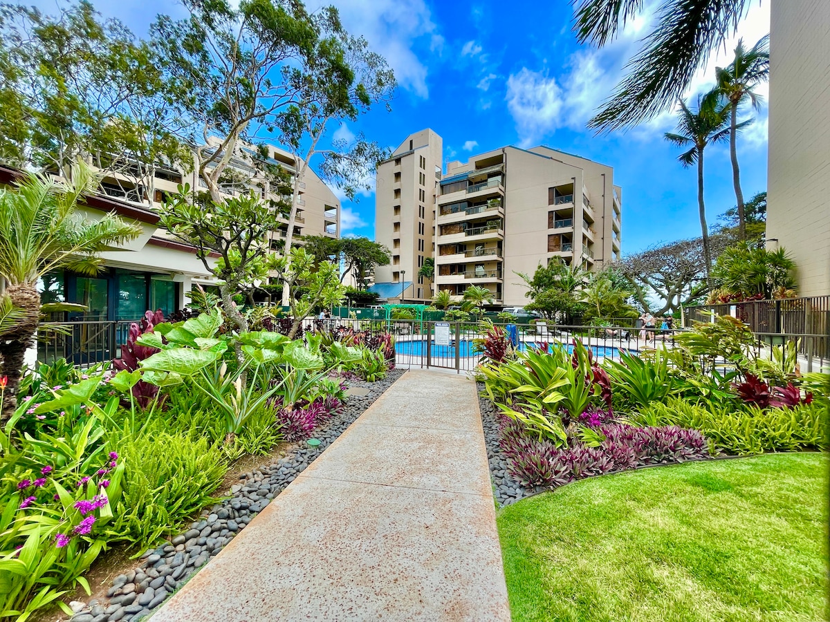 Ocean Views- Beachfront- Steps to a Sandy Beach! - Lahaina