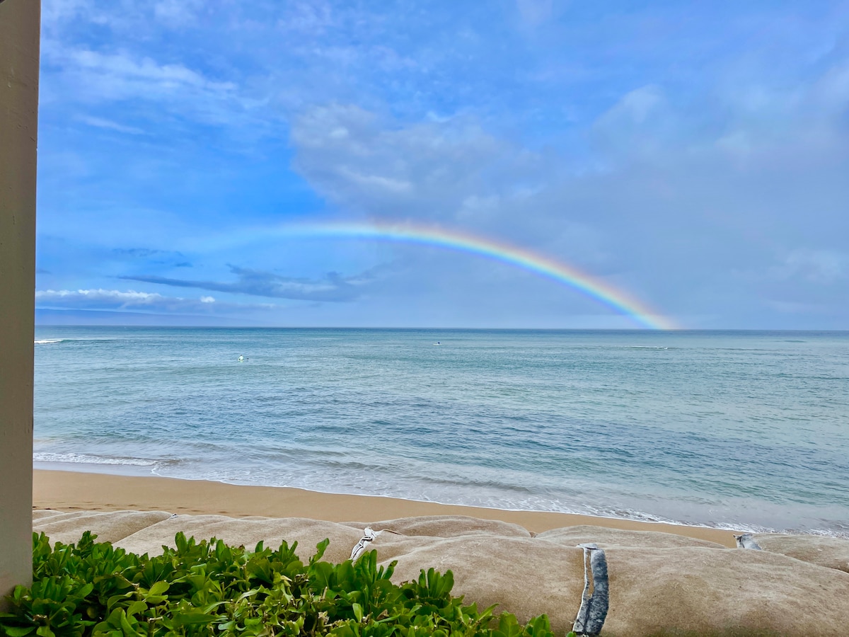 Ocean Views- Beachfront- Steps to a Sandy Beach! - Lahaina