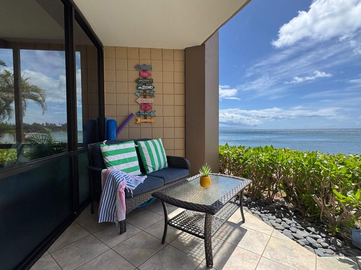 Ocean Views- Beachfront- Steps to a Sandy Beach! - Lahaina