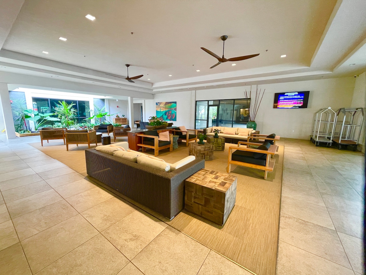 Ocean Views- Beachfront- Steps to a Sandy Beach! - Lahaina