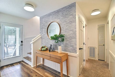Oceanside with Private Heated Pool & Hot Tub, Elevator & Arcade!