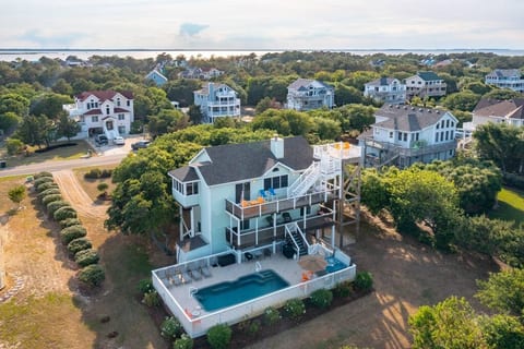 Oceanside with Private Heated Pool & Hot Tub, Elevator & Arcade!