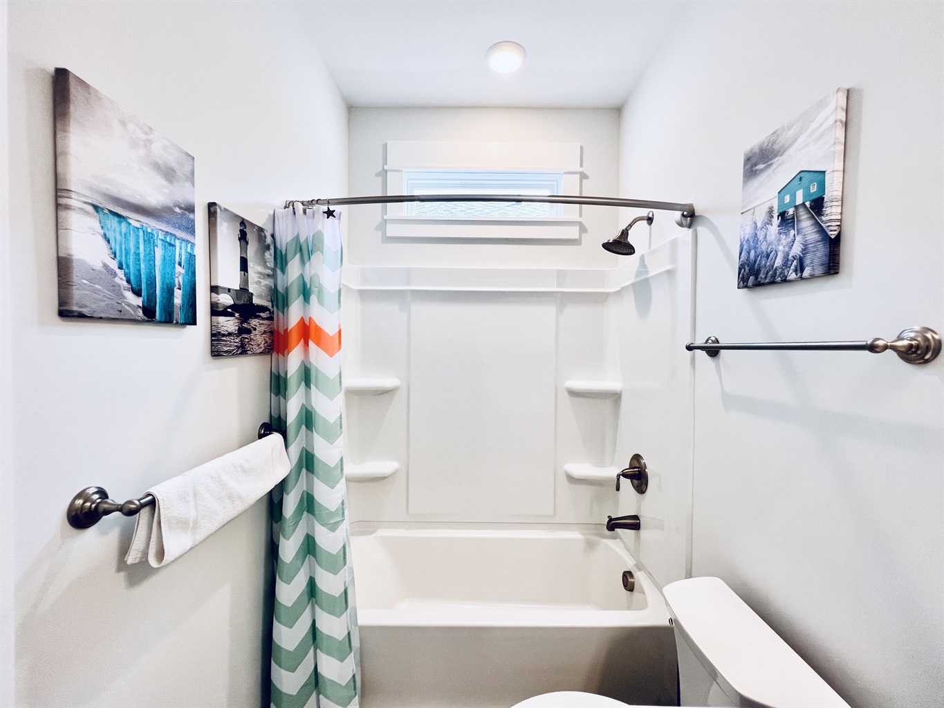 Full Bathroom with private entrance from 2nd Master Bedroom and Hallway