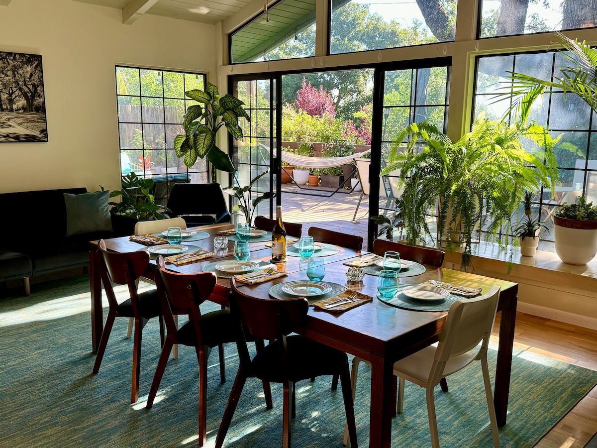 Paso Wine Country Mid Century Retreat Spa king bed image 3