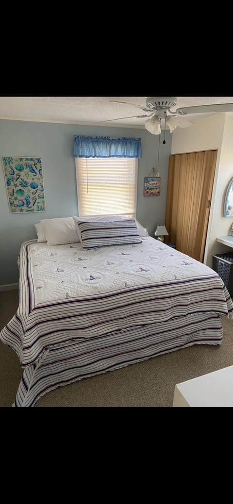 Master bedroom renovated 2024 w lvp