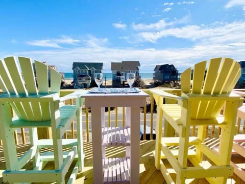 Semi Oceanfront, Hot Tub, Ocean Views, Lets Go!