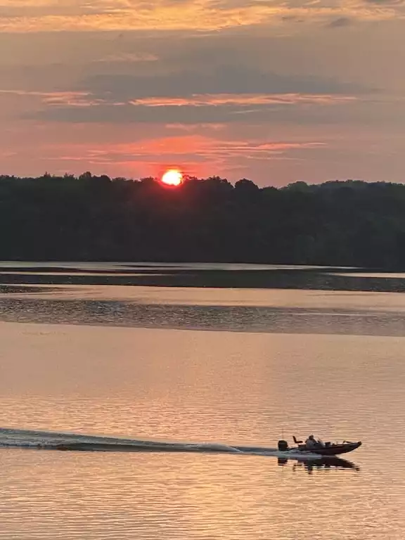 Double J's LakeHouse - Lakesite