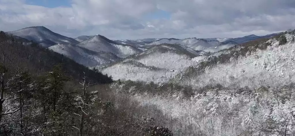 Snow at the cabin! Usually a rare gift but recent years have been more plentiful Snow at the cabin! Usually a rare gift but recent years have been more plentiful - Kindred Spirits in the Smokies - Pigeon Forge
