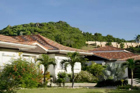 Allamanda - Beach Front Guana Bay