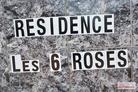 Résidence Les 6 Roses, Porto-Novo, Bénin
W're on Google!