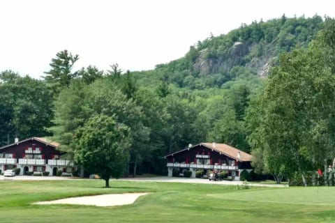 #VacaVibesinD5~Golf Course Condo~Walk to Storyland