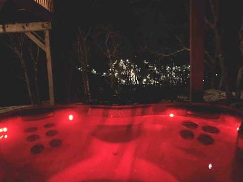 Big Boulder Ski Slopes View from the Hot Tub!
Ask your host to set your desired temperature so it’s pre-set to you exact liking!
Lake Harmony Vacation Rentals
Pocono Mountains
JFBB
Jack Frost Big Boulder
EPIC Pass / Vail Resorts