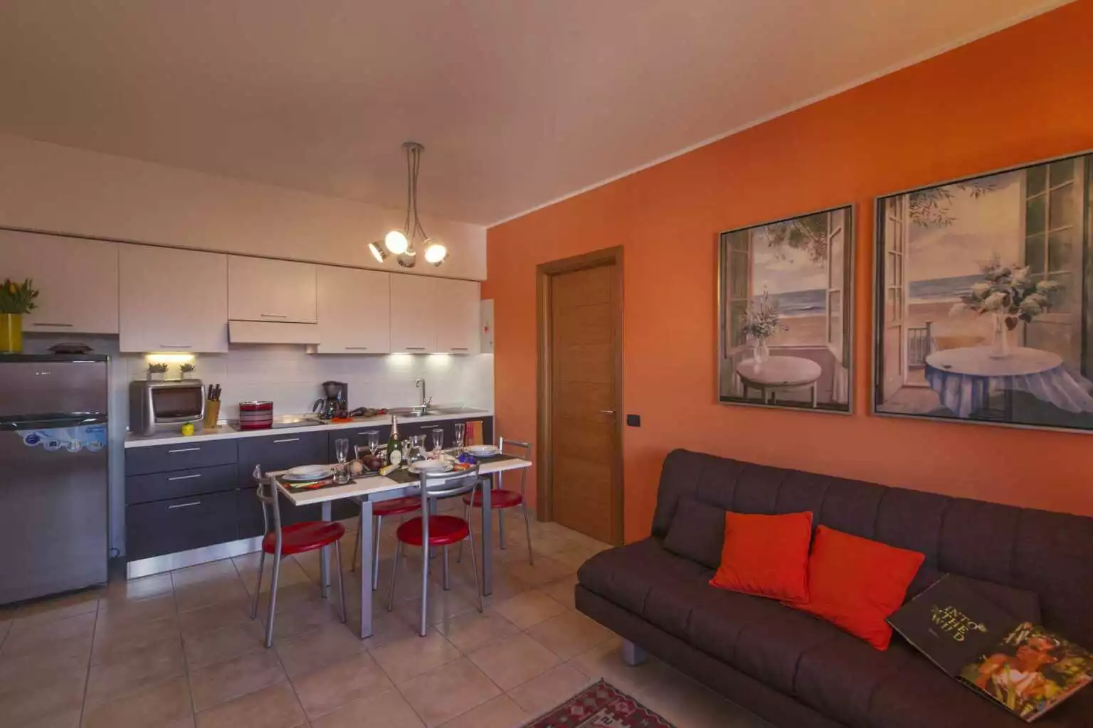 Cosy furnished - sofa double for additional guests Cosy furnished - sofa double for additional guests - Casa Fiorita Pool and Lake - Leggiuno