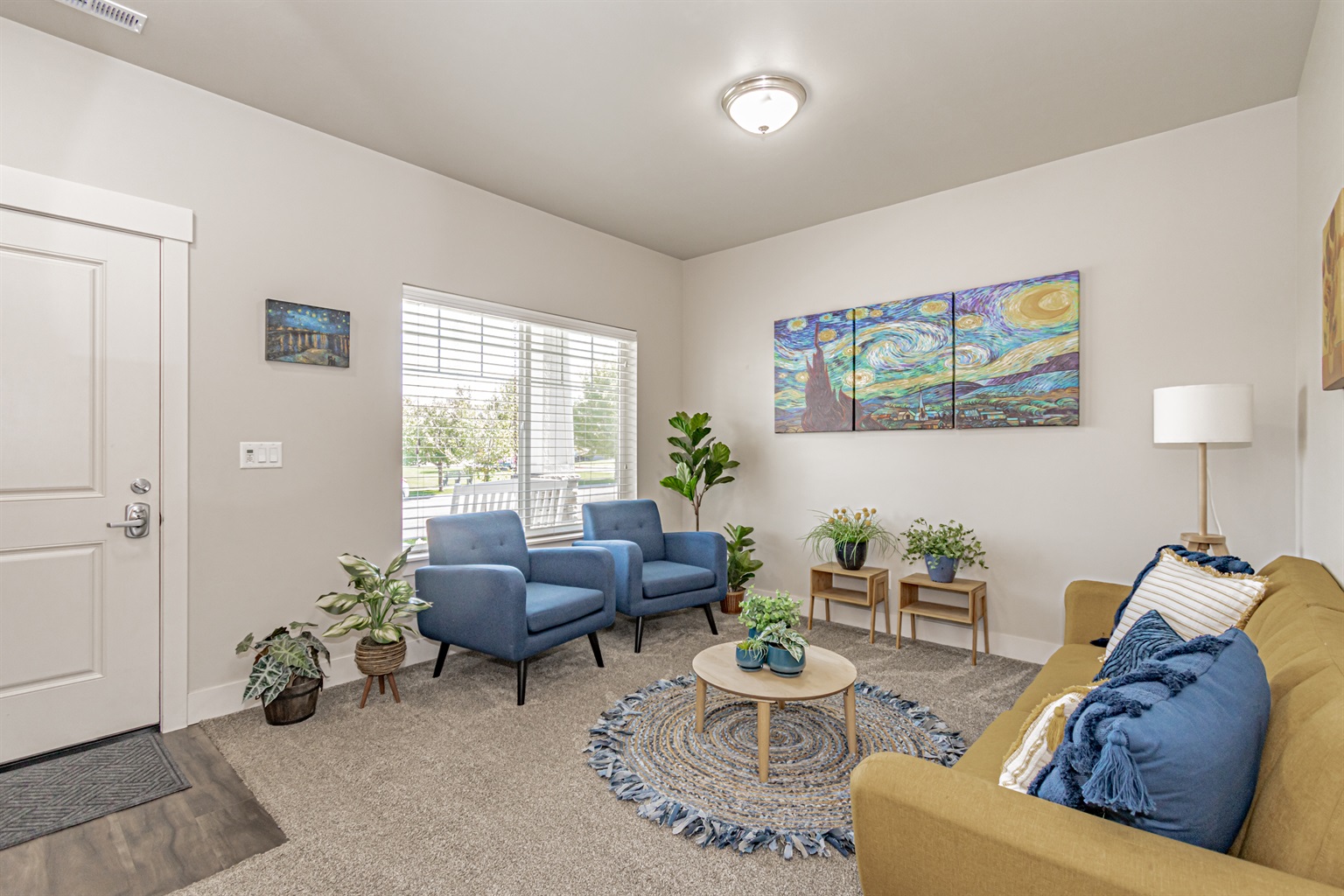 private-rexburg-5bd-home-bonus-loft-theater-hottub/