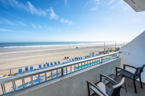 Sands Ocean Club 209 - Studio