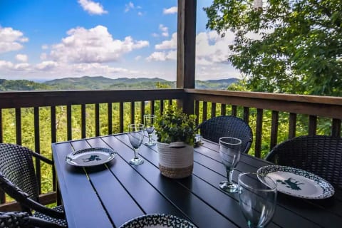 Breathtaking Views while you enjoy a meal.