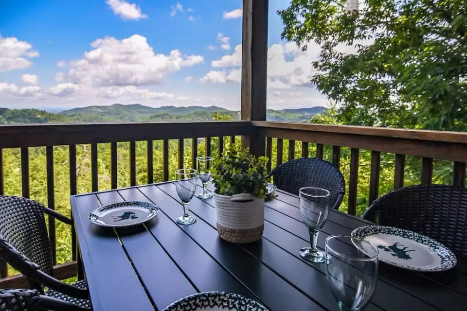 Breathtaking Views while you enjoy a meal.