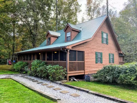 Creekside Cottage