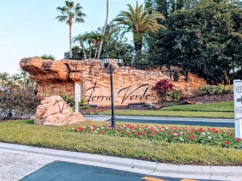 RESORT PROPERTY *20 MINS TO DISNEY*