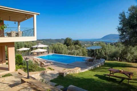 Built in nature, private, lux, pool