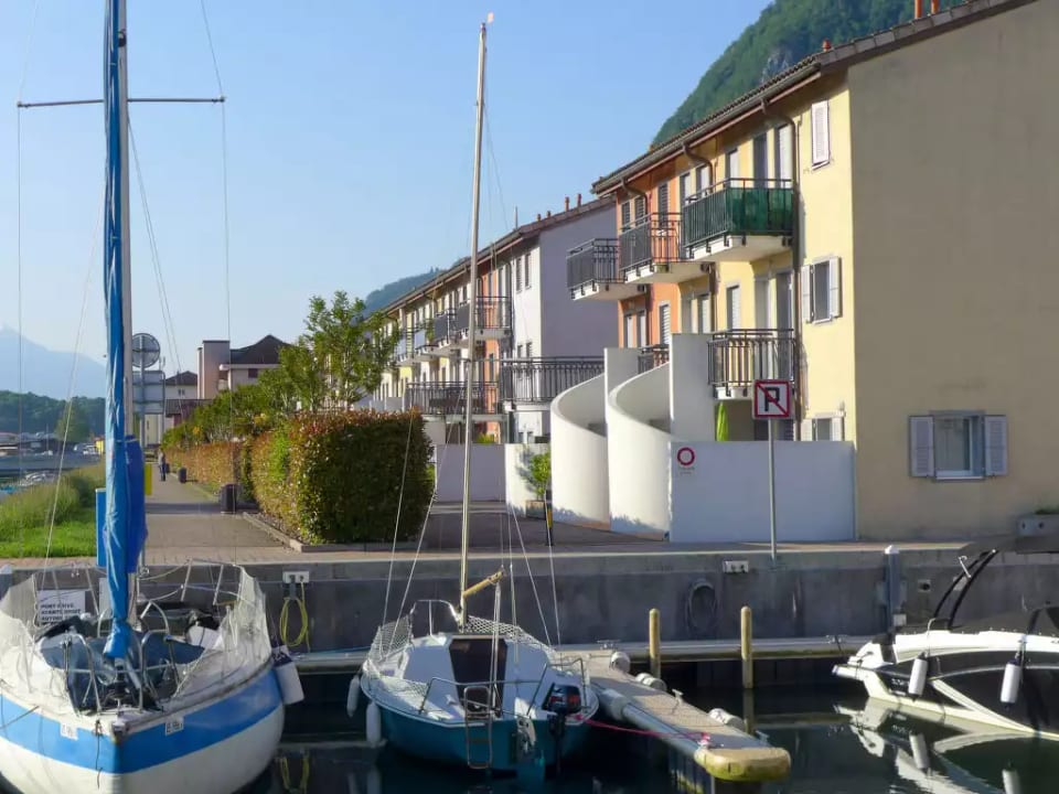Tasman S16/2 - Port-Valais