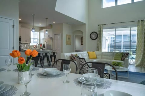 Magical Retreat - Near Disney Heated Pool & Spa