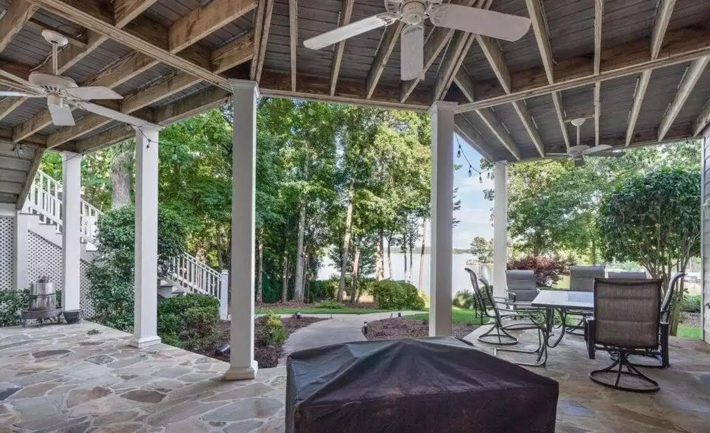 Rock Island Retreat