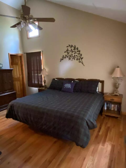 RiverSound Cabin