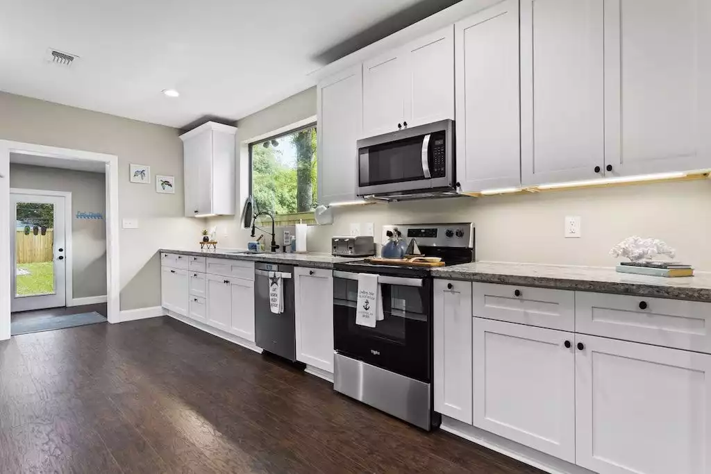 NEW Gulfport Cottage Near Beach! - Gulfport NEW Gulfport Cottage Near Beach! - Gulfport