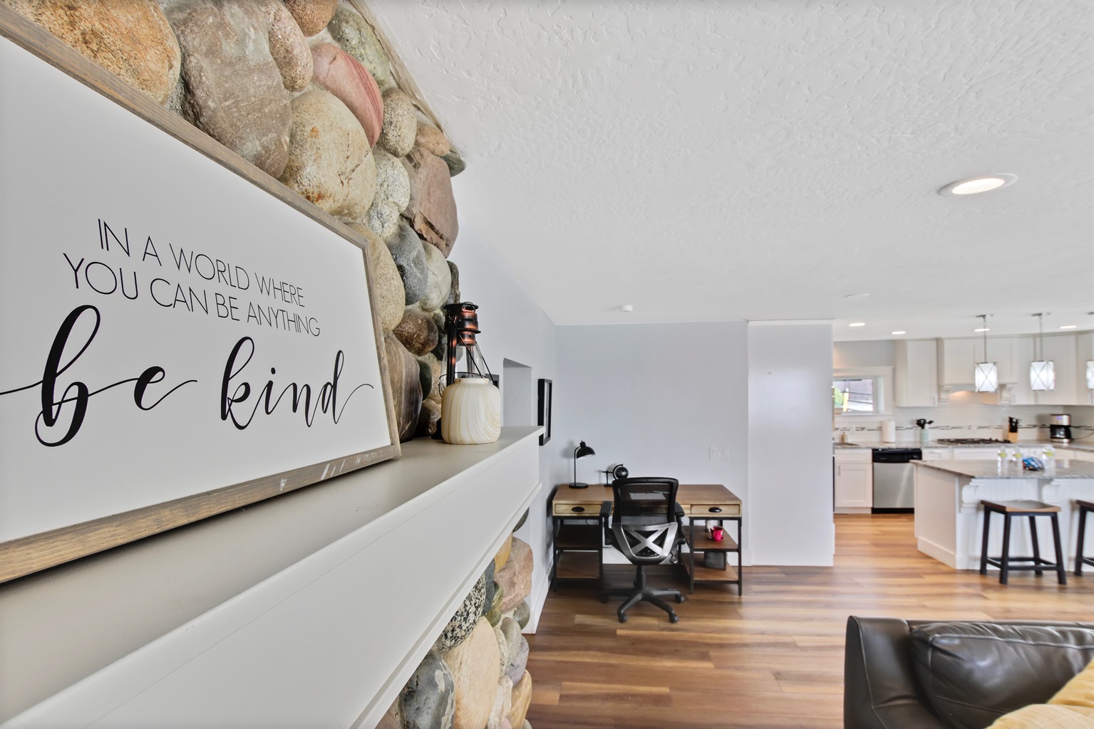 northside-cozy-updated-farmhouse/