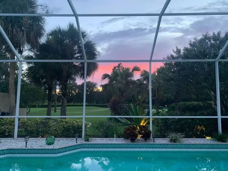 Golfplatz- und Privatpoolblick - Manatee County