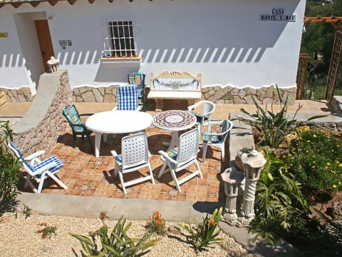 Monte y Mar