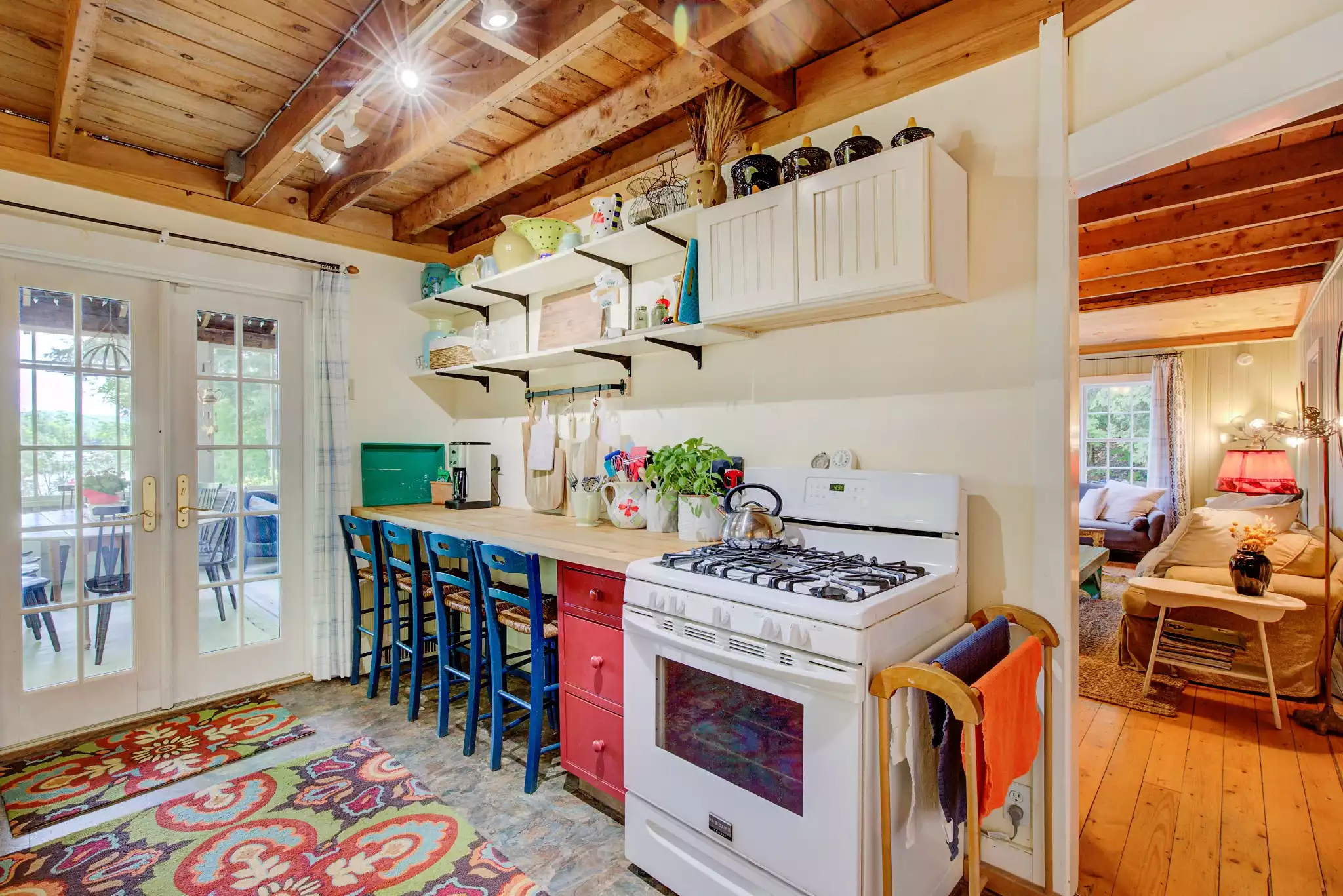 Efficient galley kitchen - Forty Winks Cottage In Vermont - Plymouth