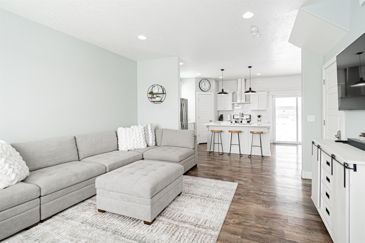 modern-and-cozy-family-home-with-3-bedrooms/