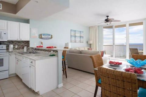 SUMMERWIND #1102: A RELAXING WATERFRONT RESORT